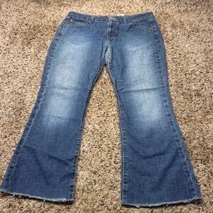 Levis 518 Superlow Boot Cut Jeans Womens 11 JR S Medium Wash Raw Hem Stretch